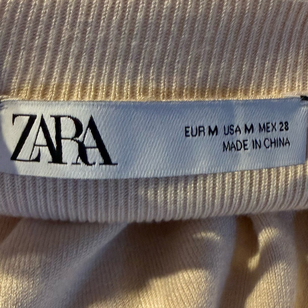 Zara Cream Turtleneck Sweater - Picture 3 of 6